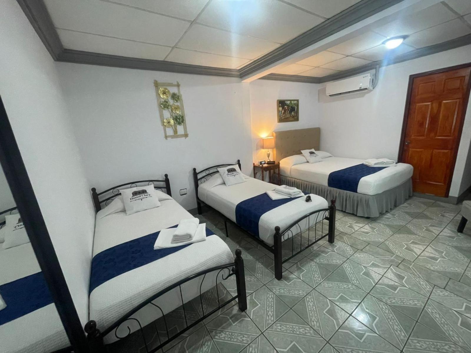 Hostal Clary León Dış mekan fotoğraf